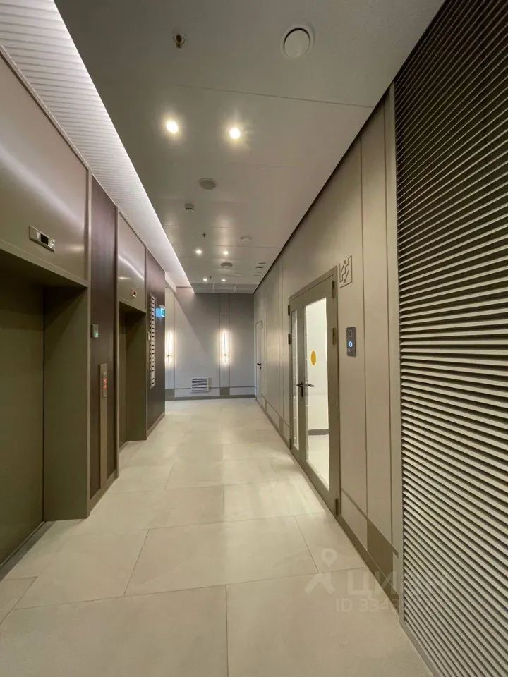 m. ZIL: Apartment, 2-rooms
