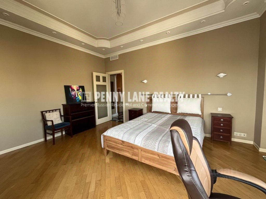 m. Mayakovskaya: Apartment, 4-rooms