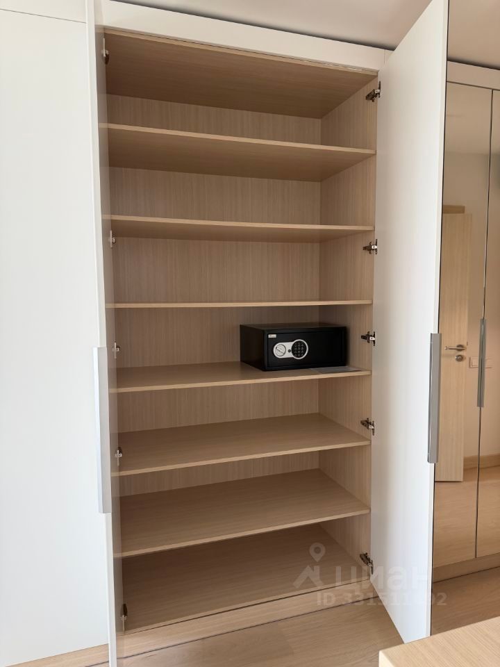 m. Botanichesky sad: Apartment, studio