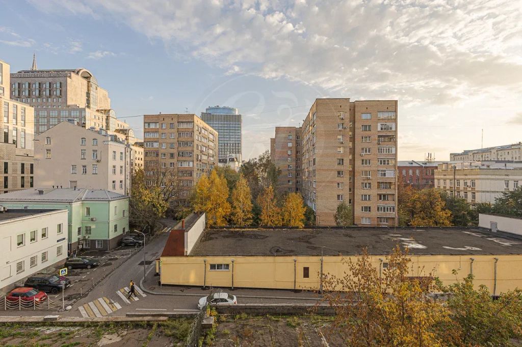 m. Smolenskaya: Apartment, 4-rooms