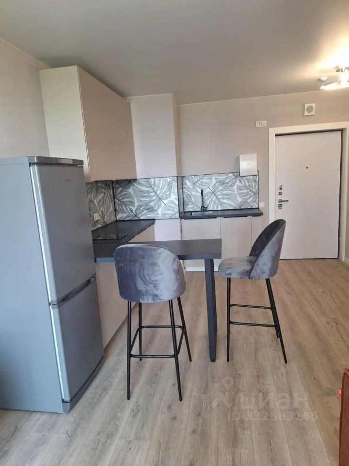 m. Strogino: Apartment, studio