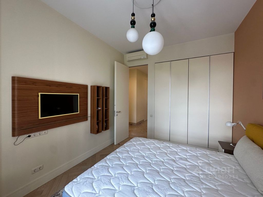 m. Delovoy tsentr (Vystavochnaya): Apartment, 3-rooms