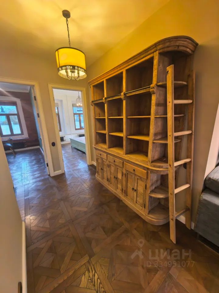 m. Novokuznetskaya: Apartment, 3-rooms