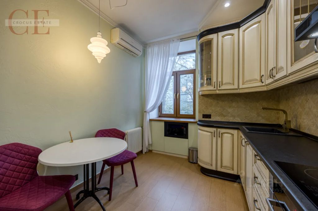 m. Chistye prudy: Apartment, 3-rooms