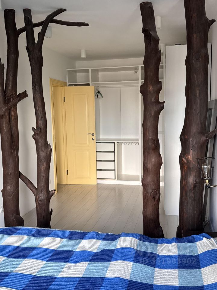 m. Narodnoe Opolchenie: Apartment, 2-rooms
