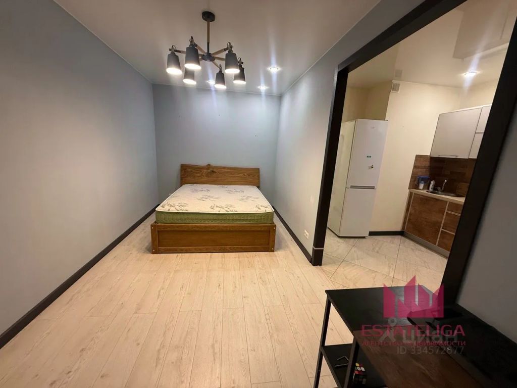 m. Lukhmanovskaya: Apartment, 1-rooms
