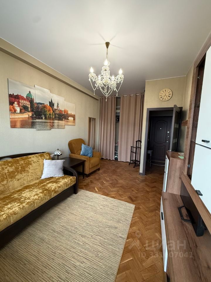 m. Kropotkinskaya: Apartment, 1-rooms