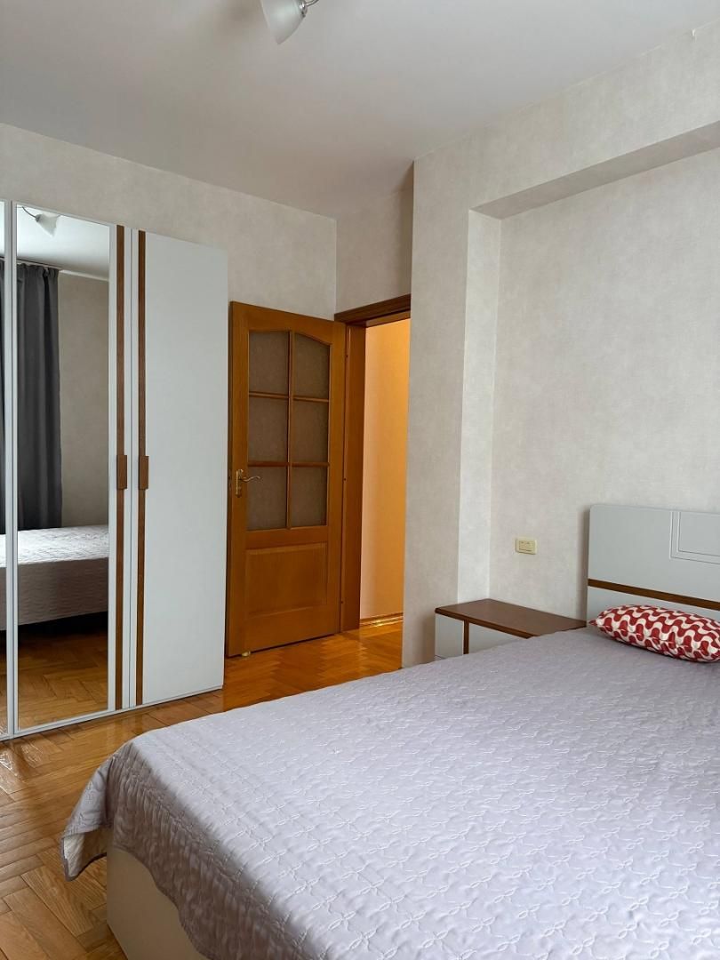 m. Trubnaya: Apartment, 2-rooms