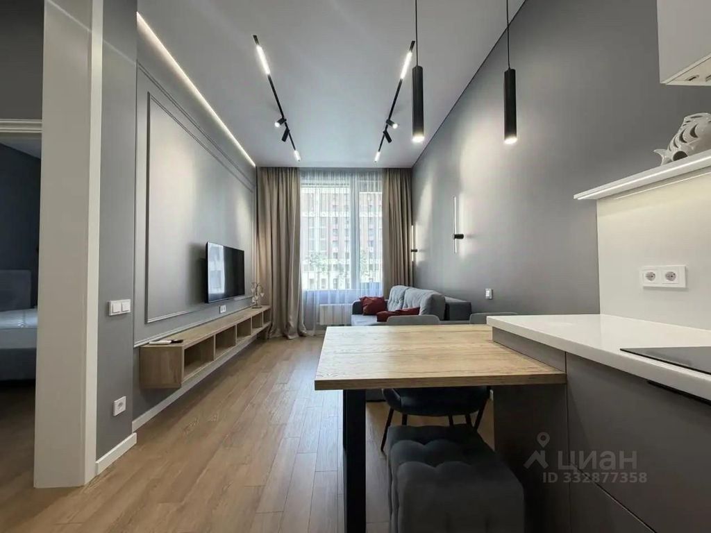 m. ZIL: Apartment, 2-rooms