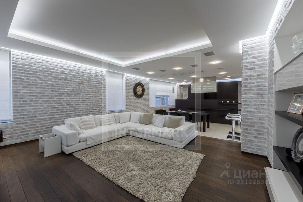 m. Tsvetnoy bulvar: Apartment, 3-rooms