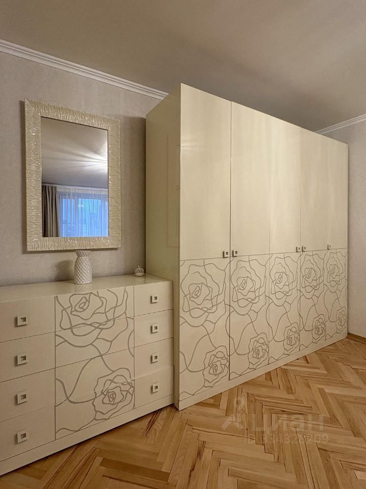 m. Ulitsa 1905 goda: Apartment, 2-rooms