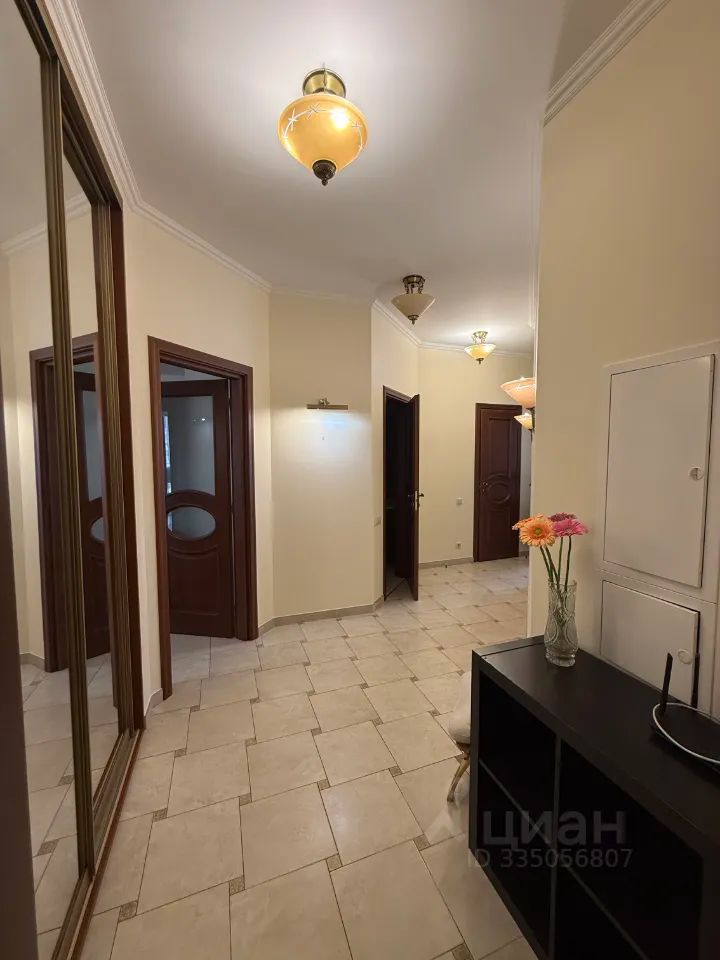 m. Lomonosovsky prospekt: Apartment, 2-rooms