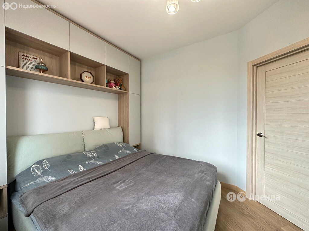 m. ZIL: Apartment, 1-rooms