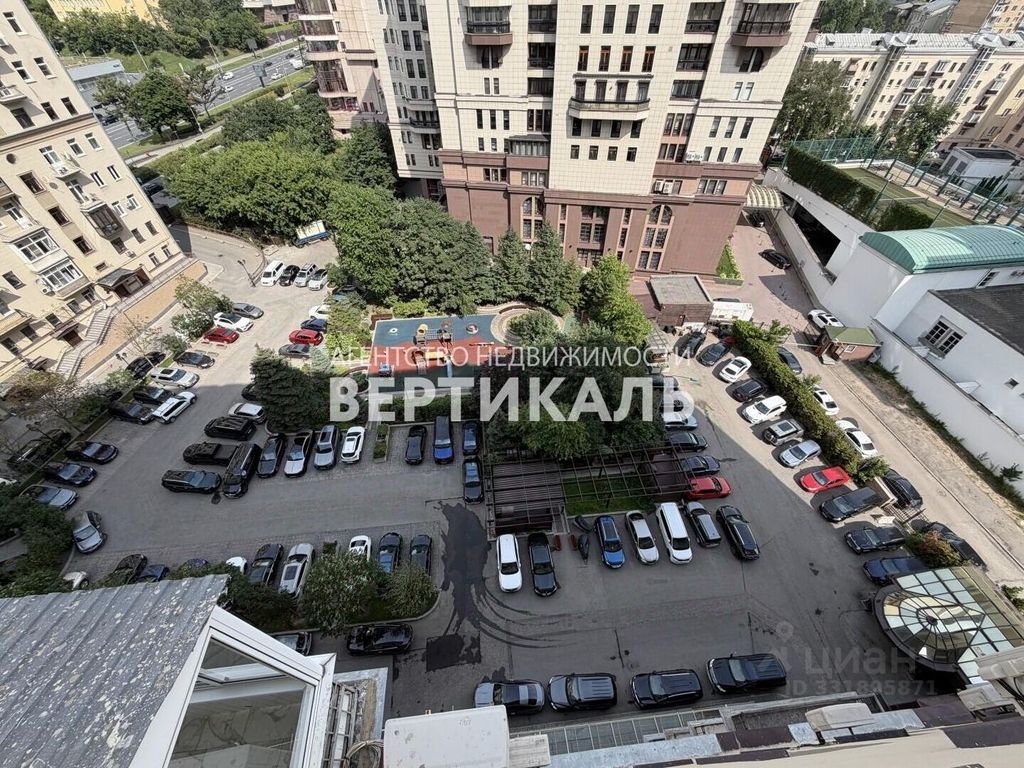 m. Smolenskaya: Apartment, 3-rooms