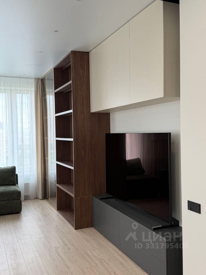 m. Narodnoe Opolchenie: Apartment, 3-rooms