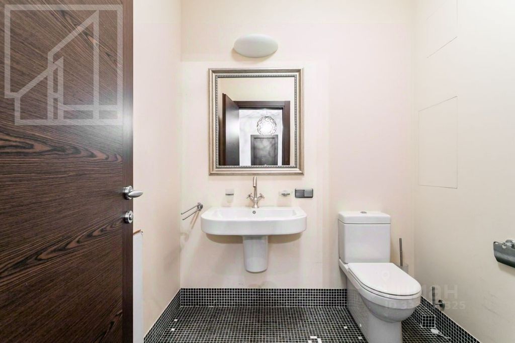 m. Okhotny ryad: Apartment, 4-rooms