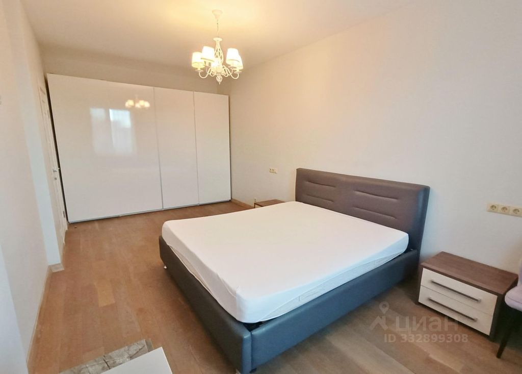 m. Ulitsa 1905 goda: Apartment, 2-rooms