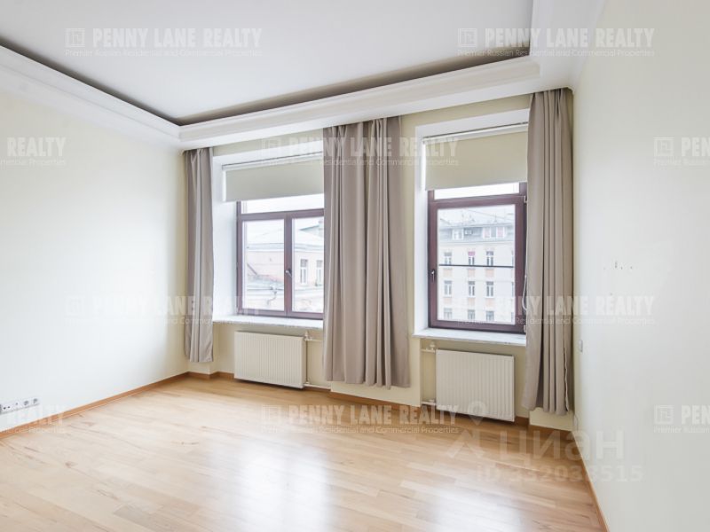 m. Kropotkinskaya: Apartment, 4-rooms
