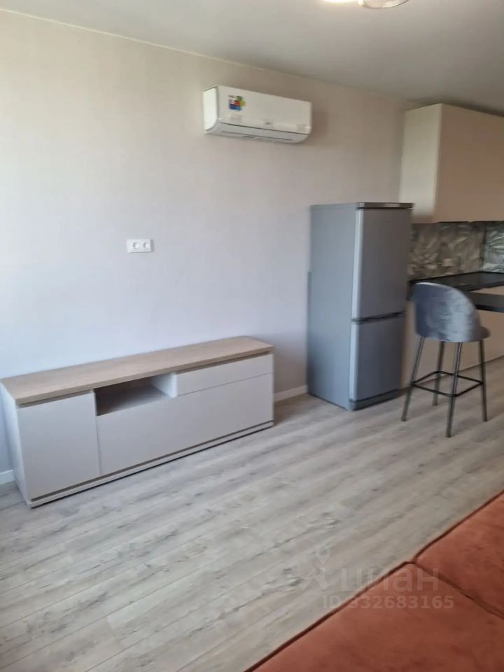 m. Strogino: Apartment, studio