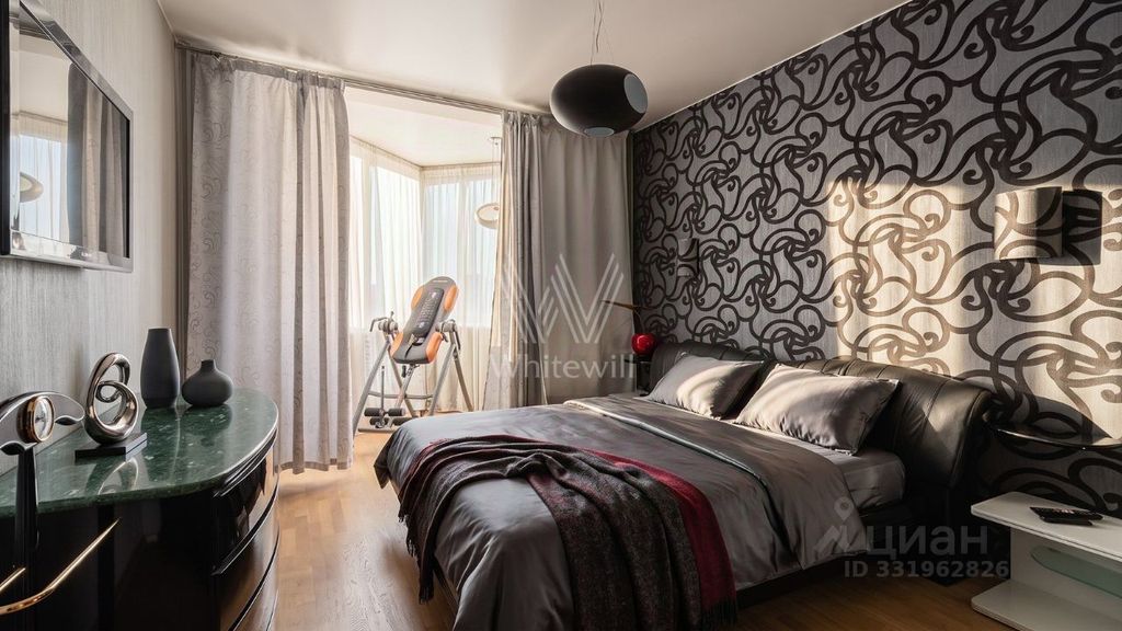 m. Michurinsky prospekt: Apartment, 4-rooms