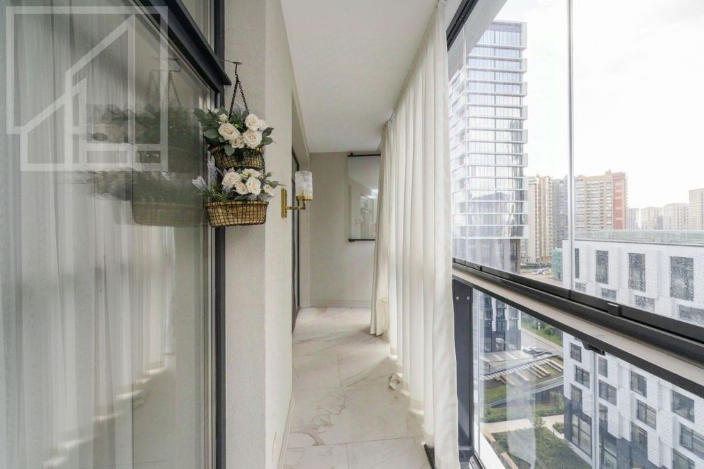 m. Aminyevskaya: Apartment, 3-rooms