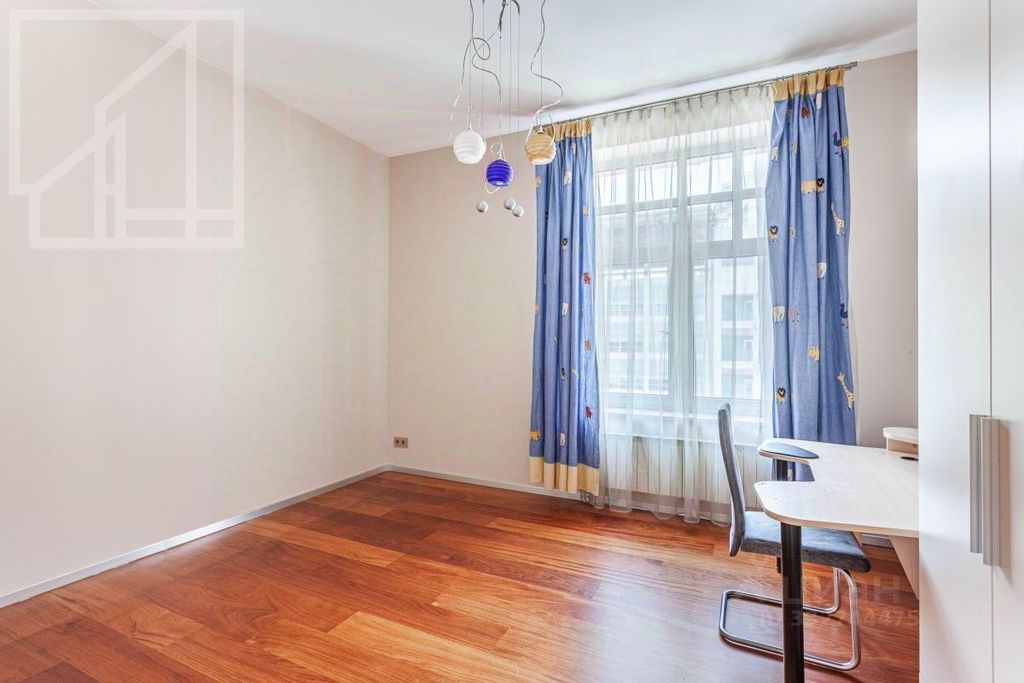 m. Smolenskaya: Apartment, 4-rooms