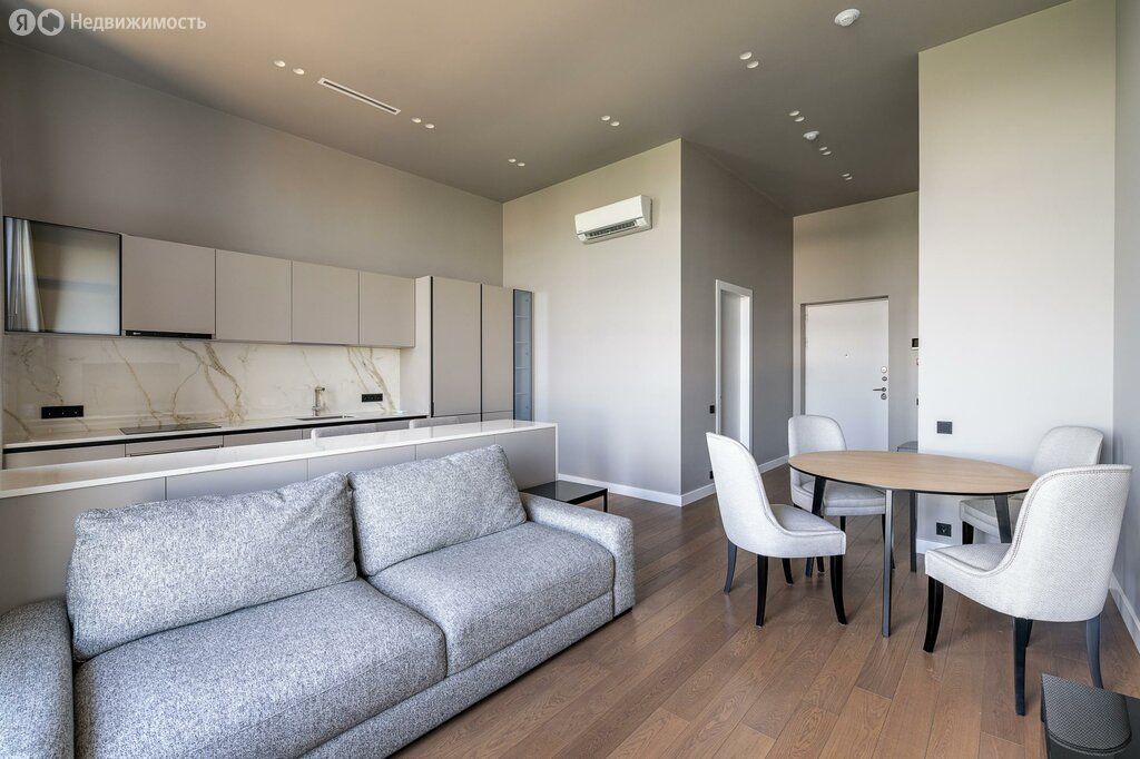 m. Bagrationovskaya: Apartment, 3-rooms