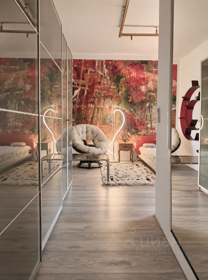 m. ZIL: Apartment, 2-rooms