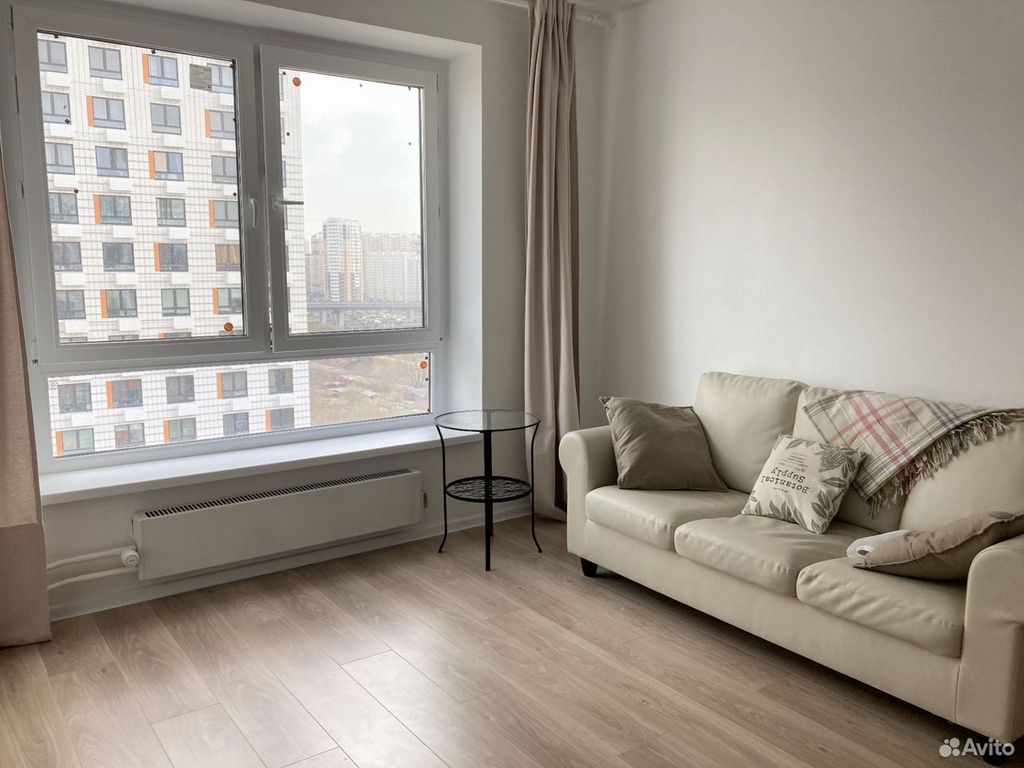 m. Lukhmanovskaya: Apartment, 1-rooms