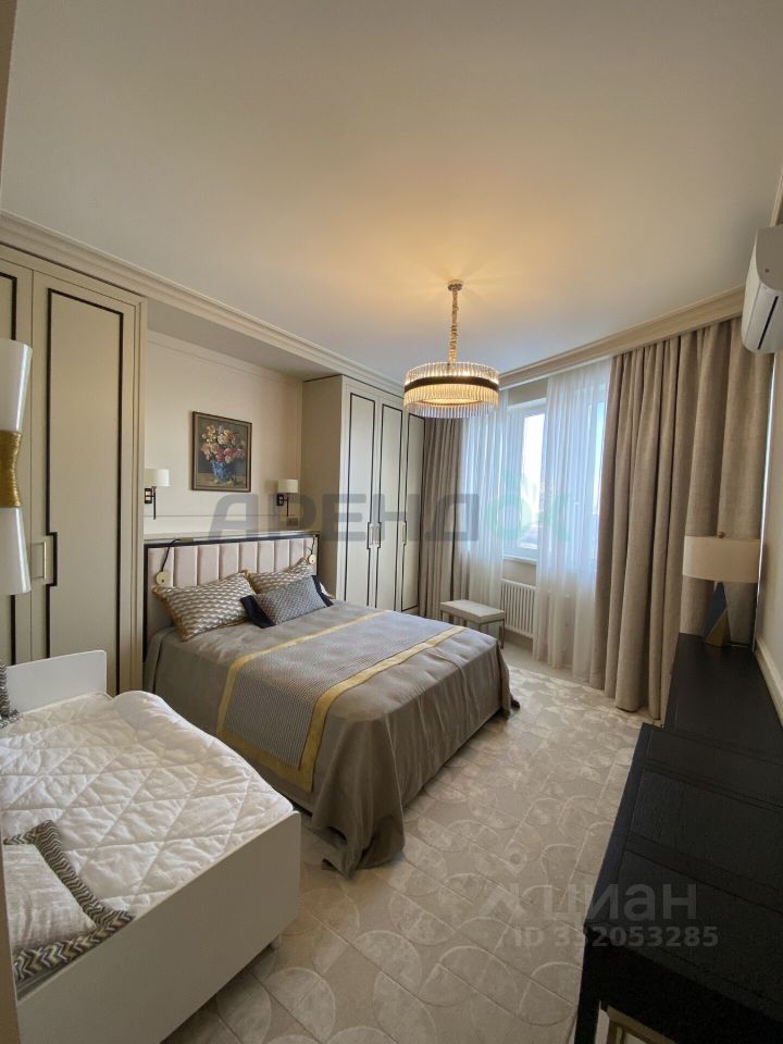 m. Michurinsky prospekt: Apartment, 3-rooms