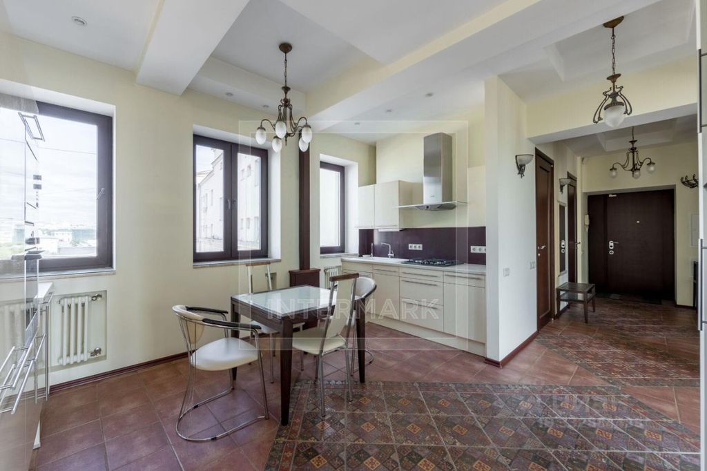 m. Kitay-gorod: Apartment, 3-rooms
