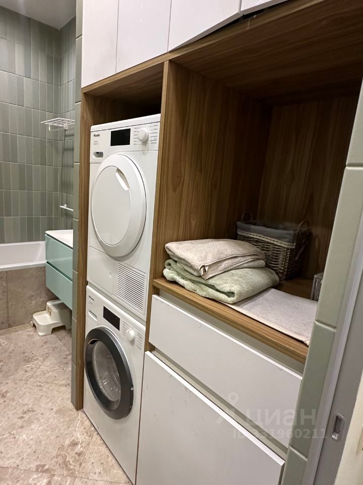 m. Delovoy tsentr (Vystavochnaya): Apartment, 3-rooms