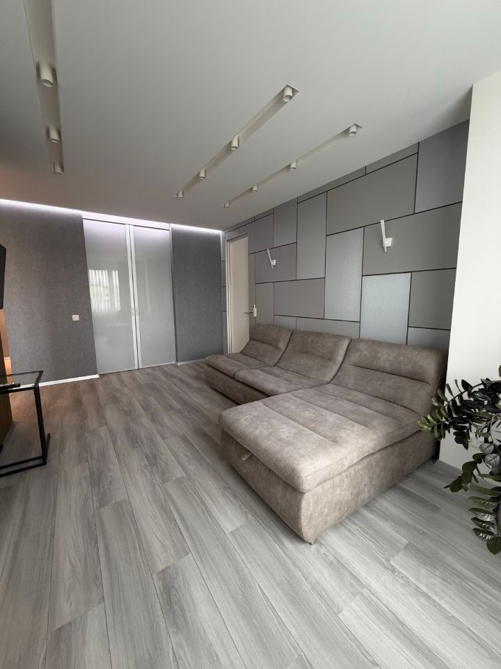 m. Narodnoe Opolchenie: Apartment, 2-rooms