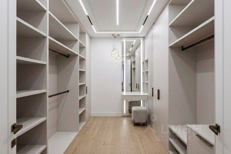 m. Novokuznetskaya: Apartment, 4-rooms