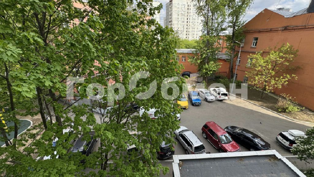 m. Serp i Molot: Apartment, 2-rooms