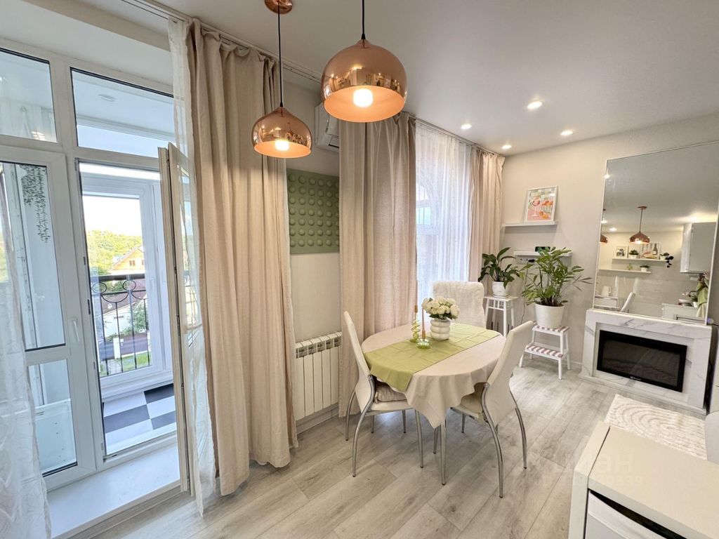 m. Opalikha: Apartment, studio