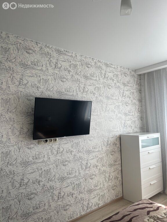 m. Lukhmanovskaya: Apartment, 2-rooms