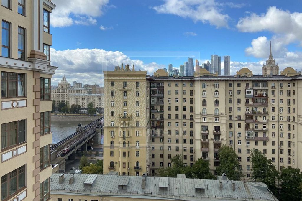 m. Smolenskaya: Apartment, 3-rooms