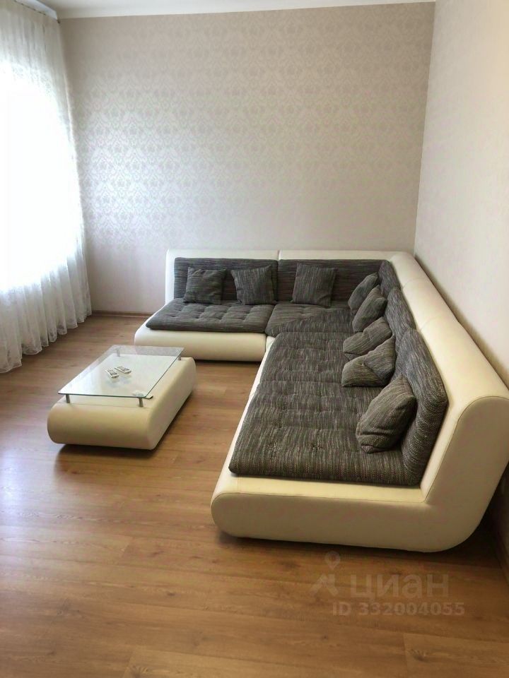 m. Krasny Baltiets: Apartment, 2-rooms