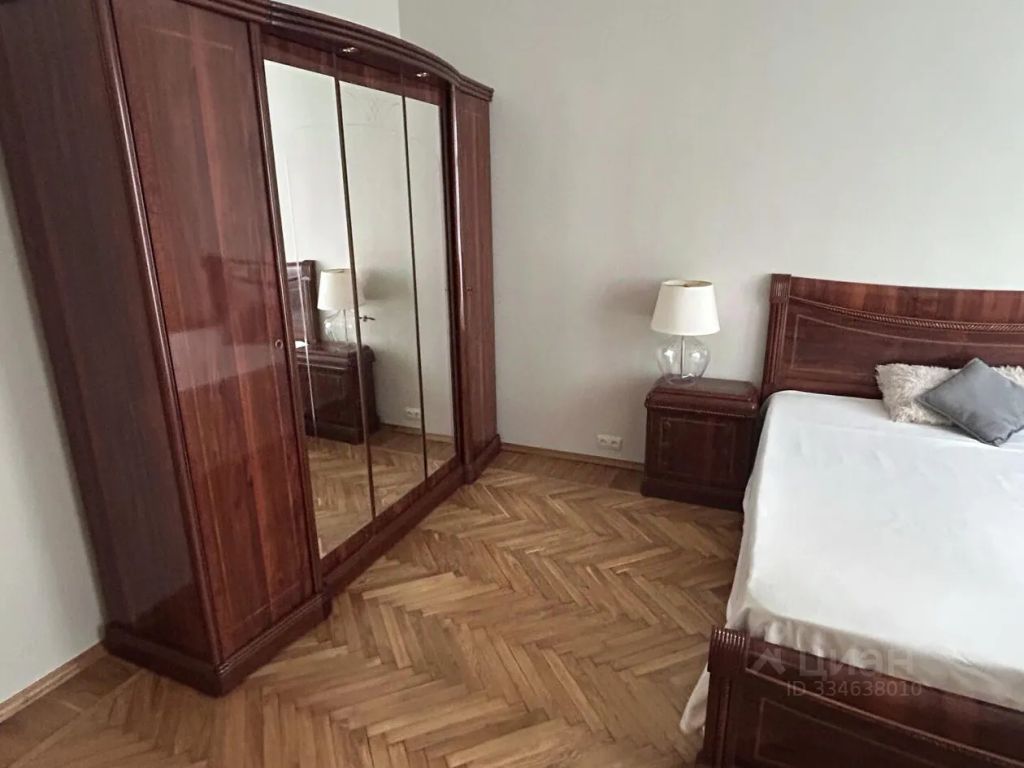 m. Okhotny ryad: Apartment, 2-rooms