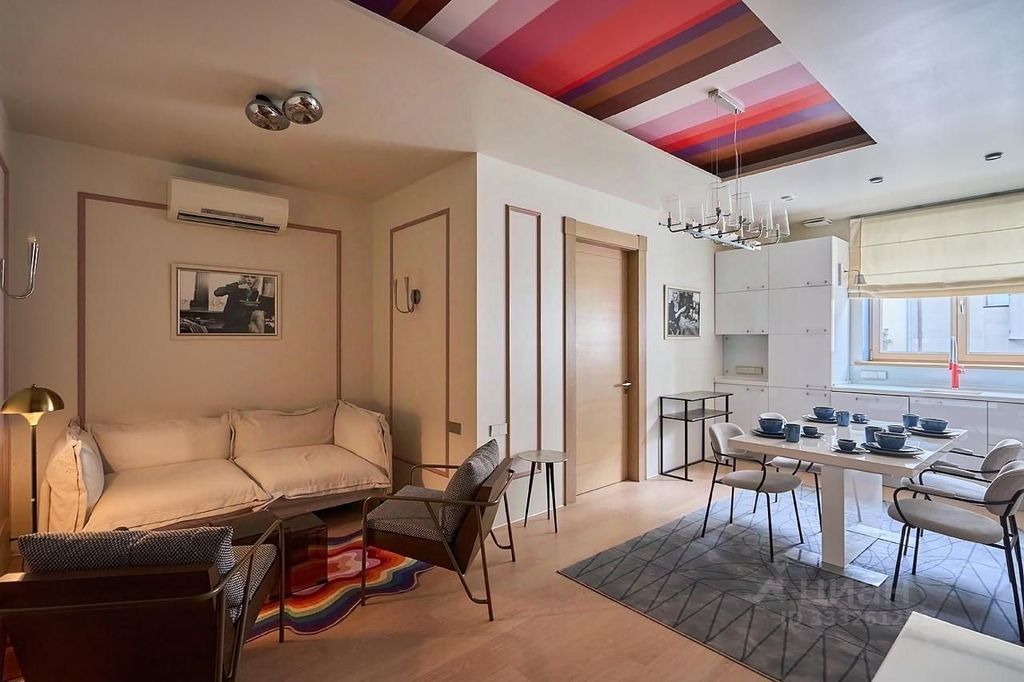 m. Smolenskaya: Apartment, 3-rooms