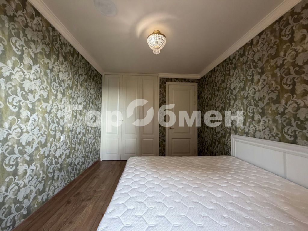 m. Annino: Apartment, 3-rooms