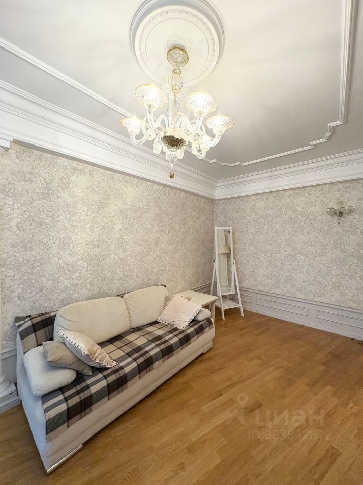 m. Ploschad Gagarina: Apartment, 2-rooms
