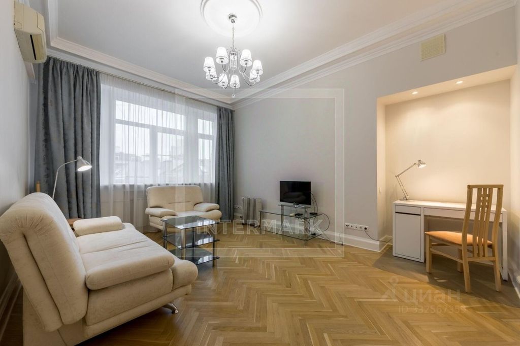 m. Smolenskaya: Apartment, 2-rooms