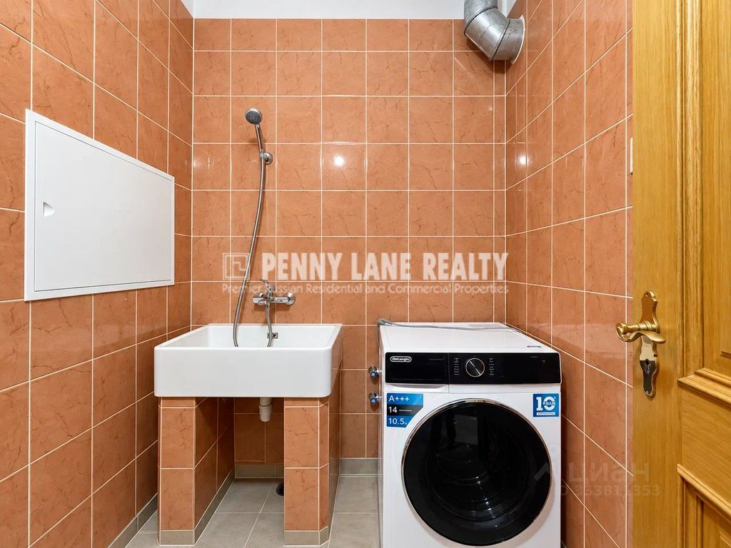 m. Universitet druzhby narodov: Apartment, 3-rooms