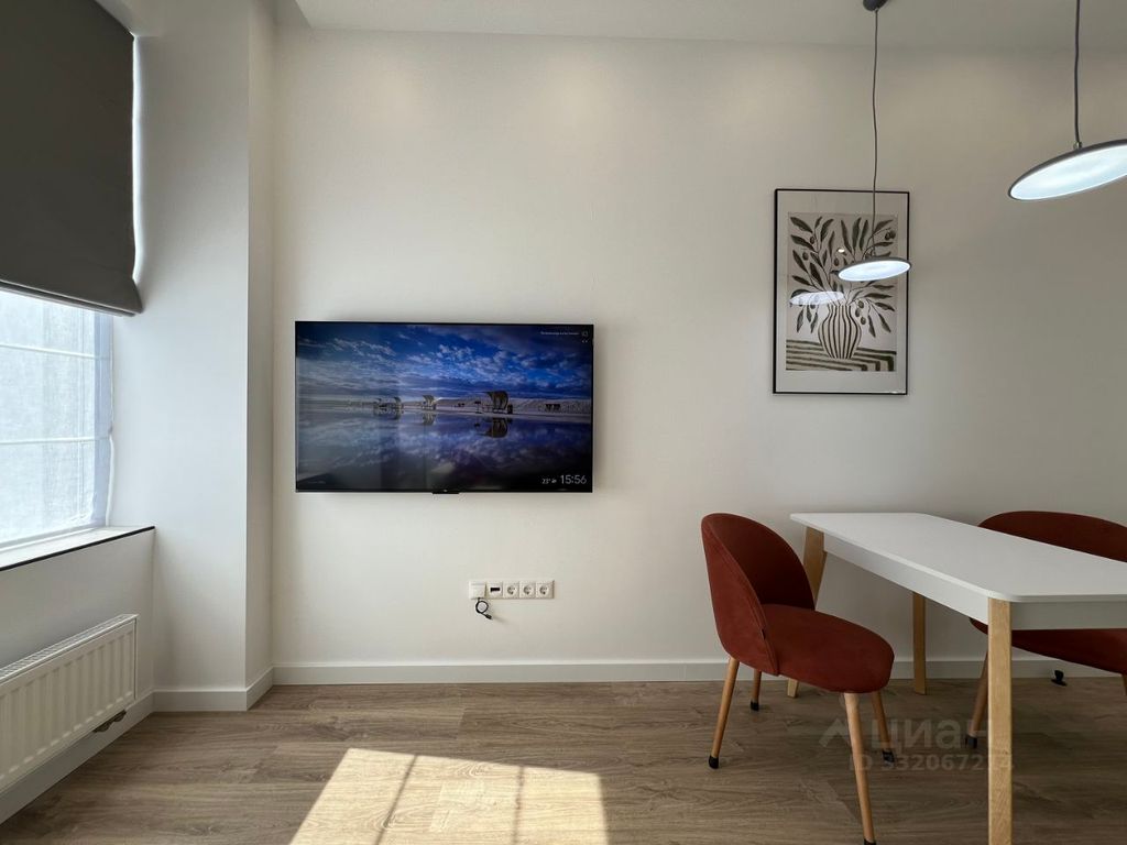 m. ZIL: Apartment, 2-rooms