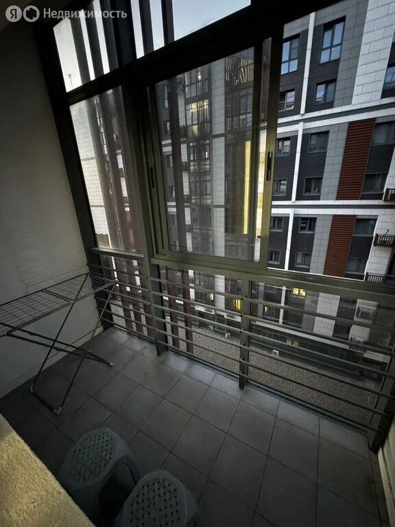 m. ZIL: Apartment, 1-rooms