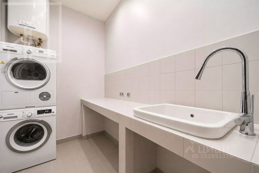 m. Krasnye vorota: Apartment, 3-rooms