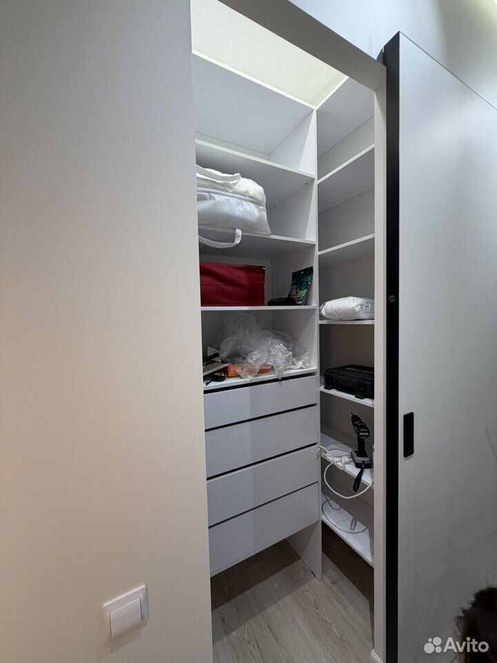 m. ZIL: Apartment, 1-rooms