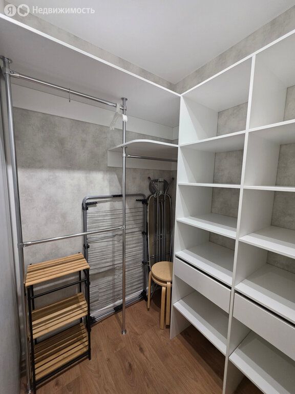 m. Lukhmanovskaya: Apartment, 1-rooms
